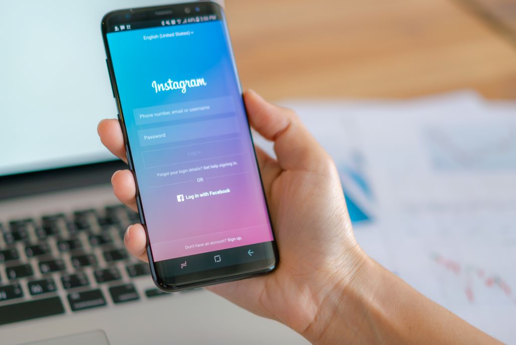 【Instagramで分析する方法と設定手順を解説】インサイト機能を使おう
